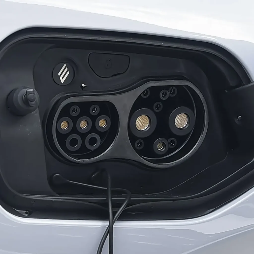 Зарядный порт Амберавто А5