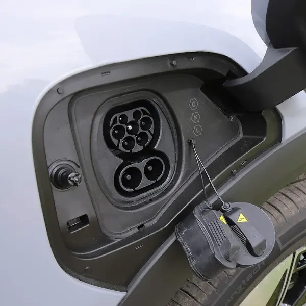 Зарядный порт Geely EX5