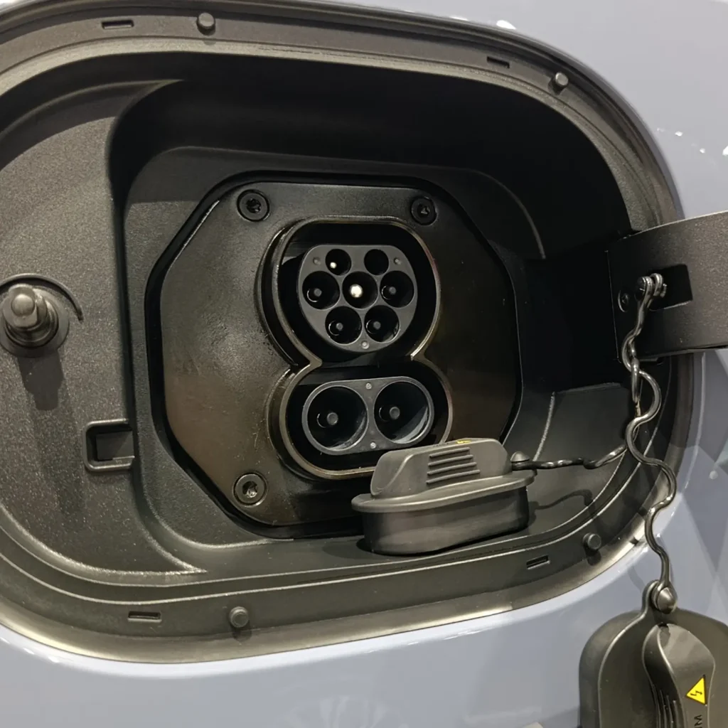 Зарядные порты WEY 05 Зарядные порты WEY 05